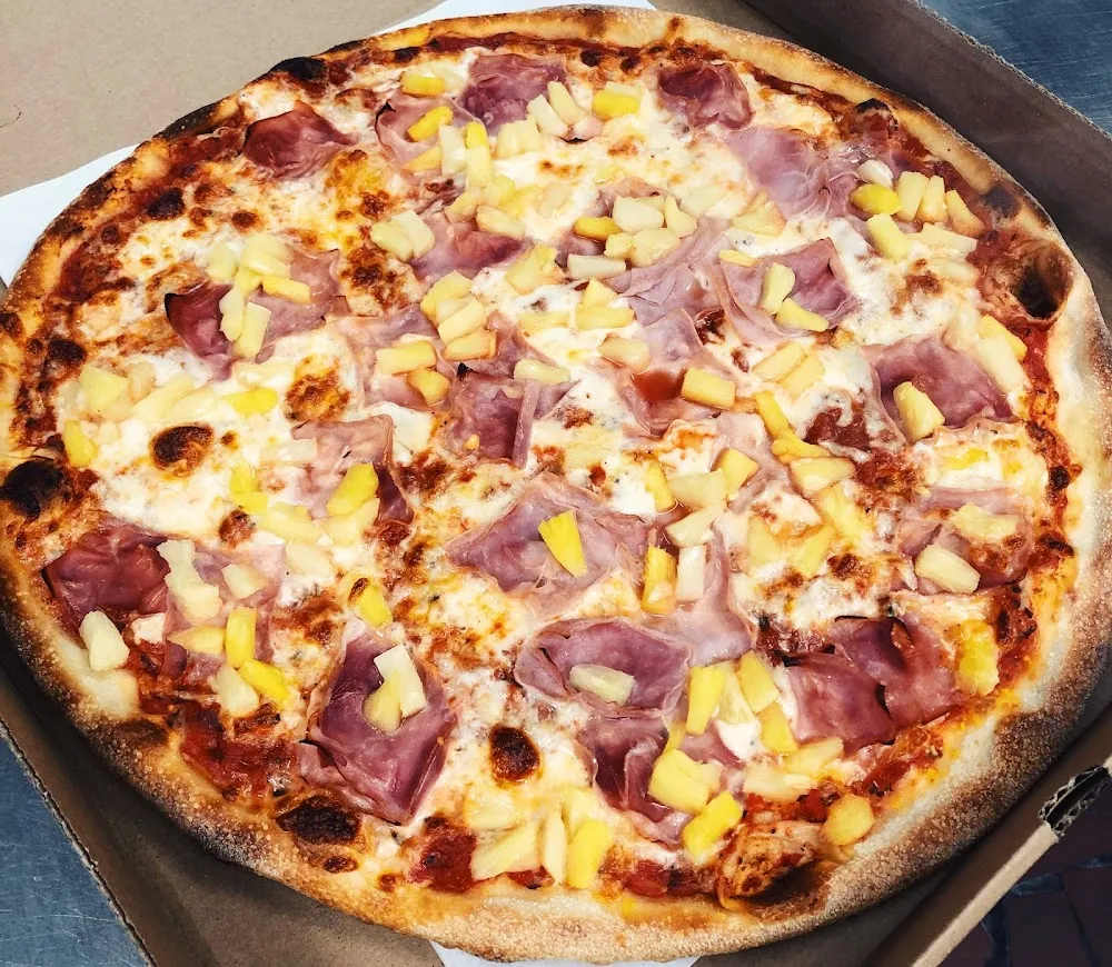 Hawaiian Pizza